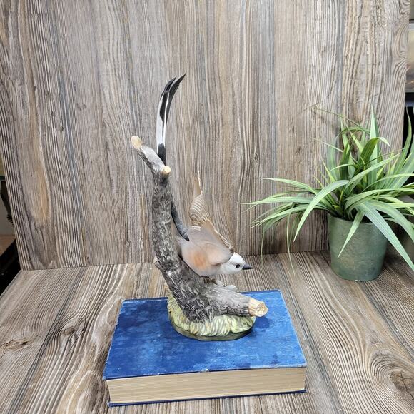 Vintage Homco 1986 Masterpiece Scissor-tailed Flycatcher Bird of Season & Base - Picture 4 of 7